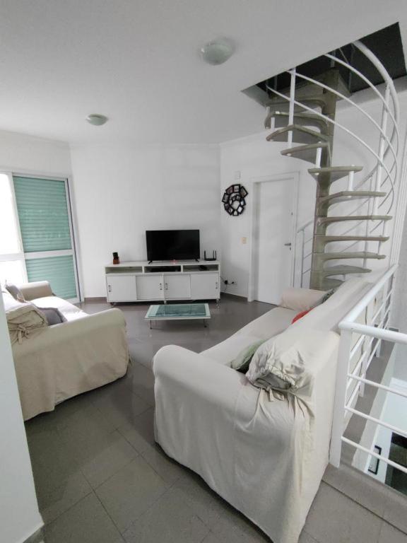 Casa Linda E Espacosa Com Piscina No Гуаружа Екстериор снимка